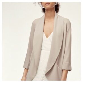 Aritzia’s Wilfred Women's Chevalier open front Crepe Blazer